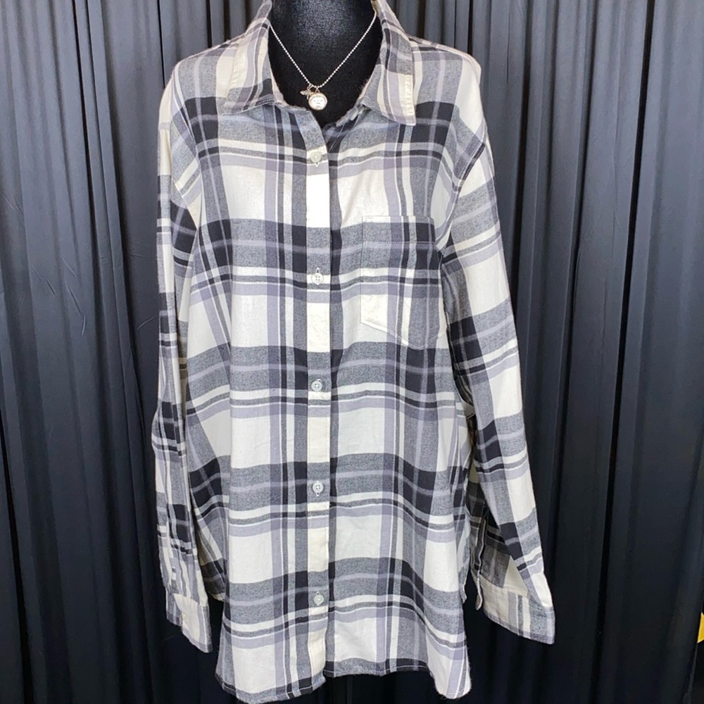 NWT! Old Navy- Black & White Flannel button down shirt